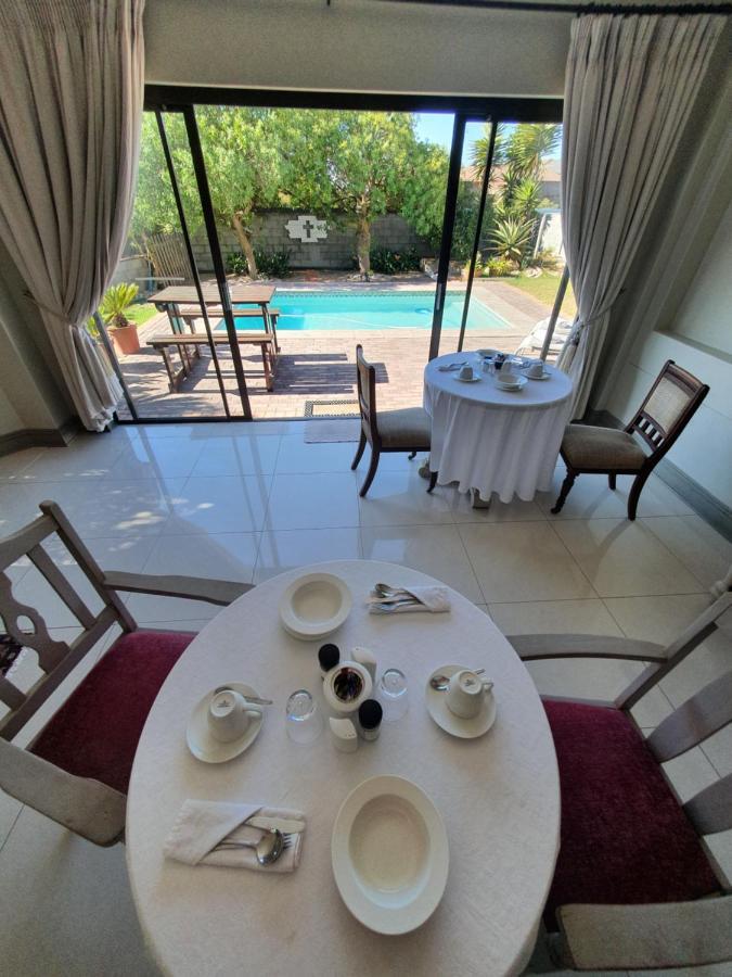 Alabaster Box Guest house Langebaan